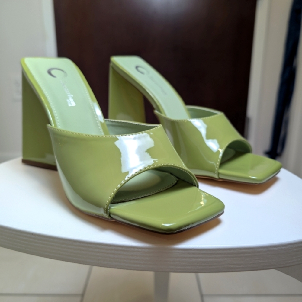 Green Open Square Toe Triangle Block Heel Sandals… - image 5